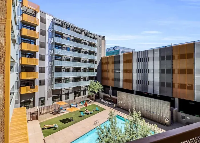 Apartment Centric 2br In Heart Of Dtphx Free Garage Parking