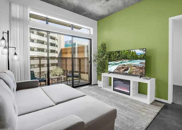 Centric 2br In Heart Of Dtphx Free Garage Parking *
